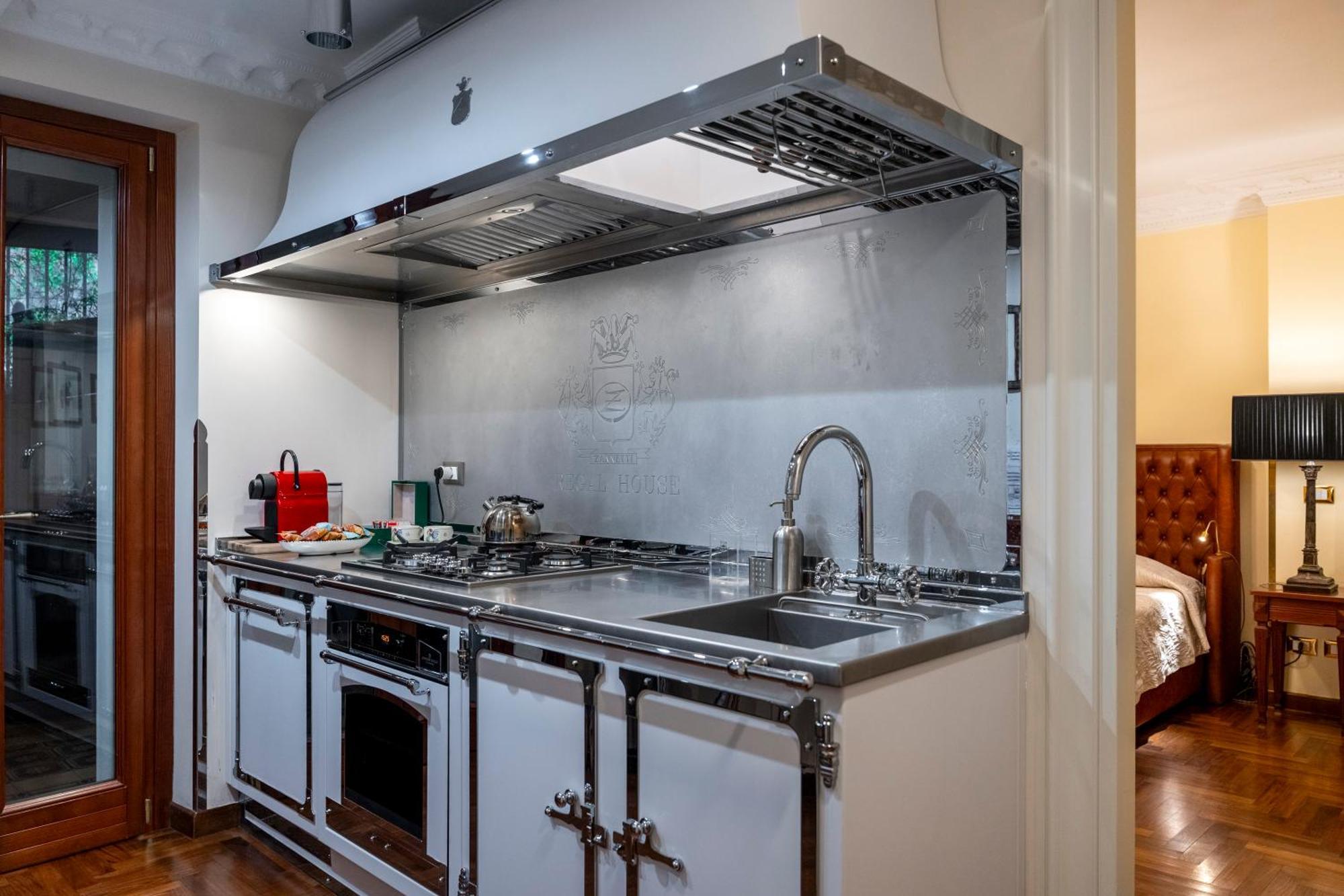 فندق Regal House Roma Capucci 6 المظهر الخارجي الصورة